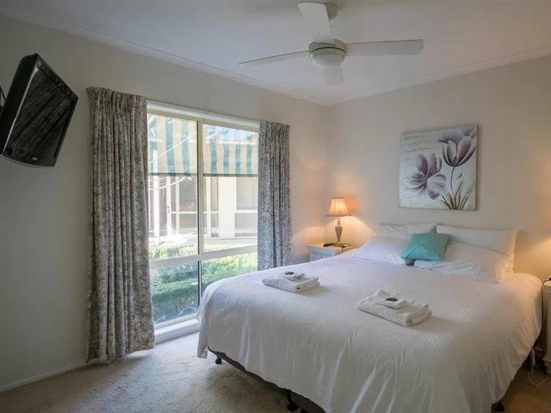 The Birch House - Silver Birches Accommodation Bright Ngoại thất bức ảnh