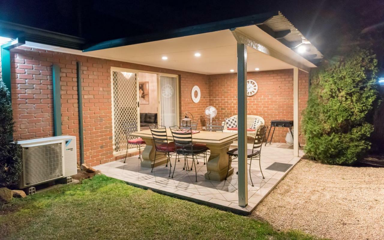 The Birch House - Silver Birches Accommodation Bright Ngoại thất bức ảnh